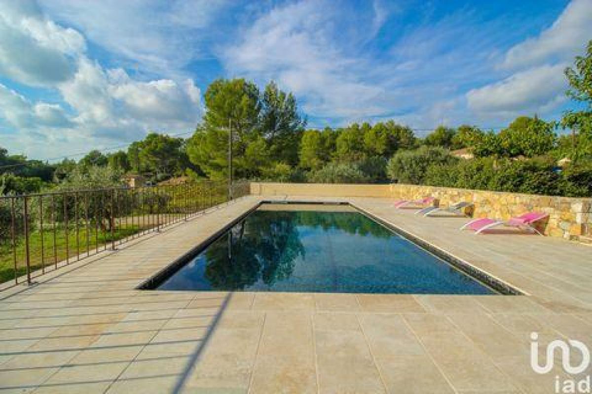 Picture of Home For Sale in Draguignan, Provence-Alpes-Cote d'Azur, France