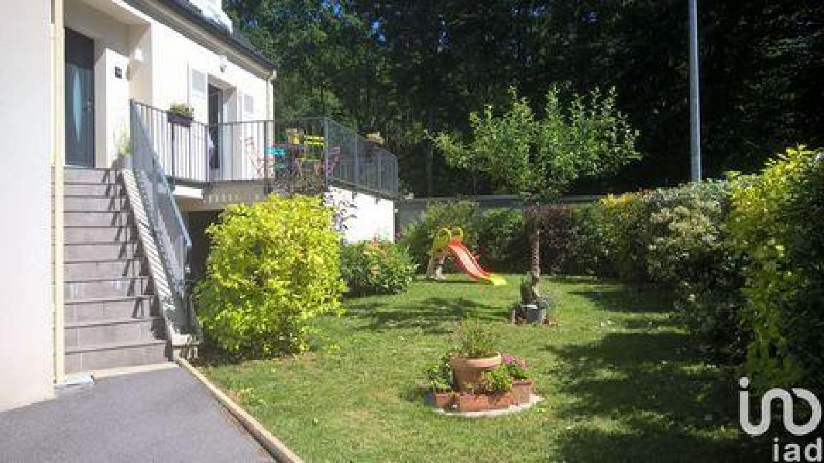 Picture of Home For Sale in Bailly, Bourgogne, France