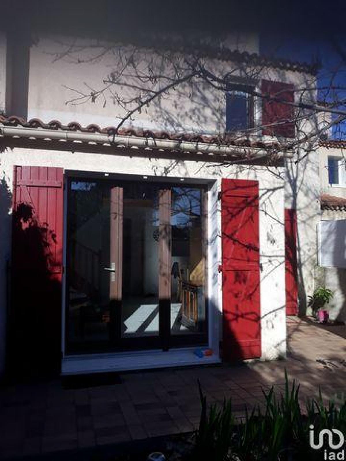 Picture of Home For Sale in Avignon, Provence-Alpes-Cote d'Azur, France