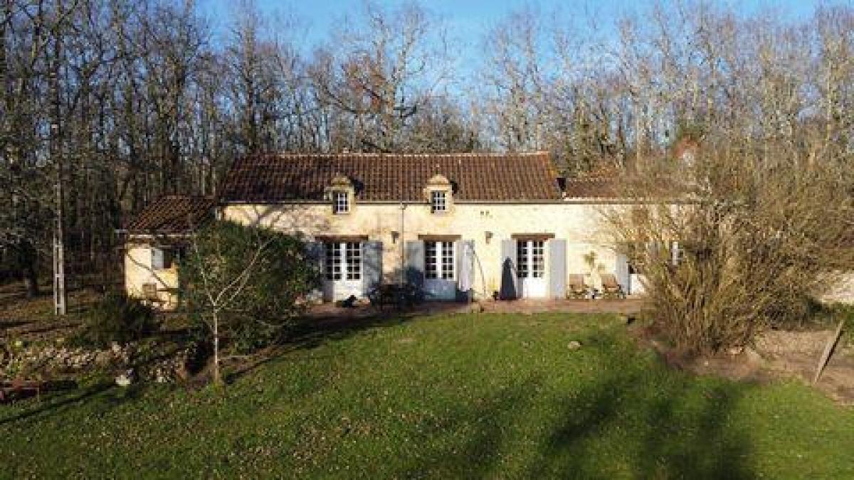 Picture of Home For Sale in Lalinde, Aquitaine, France