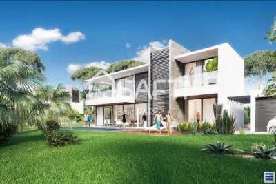 Home For Sale in Saint-Raphael, France