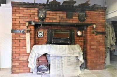 Office For Sale in Robion, France