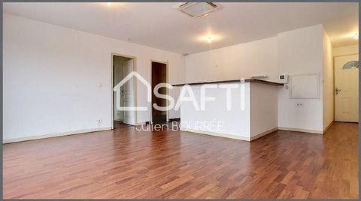 Picture of Apartment For Sale in Gradignan, Aquitaine, France