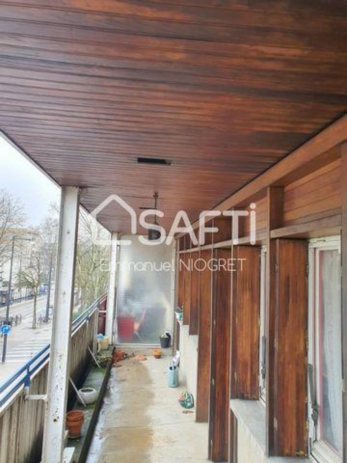 Picture of Office For Sale in Dijon, Bourgogne, France