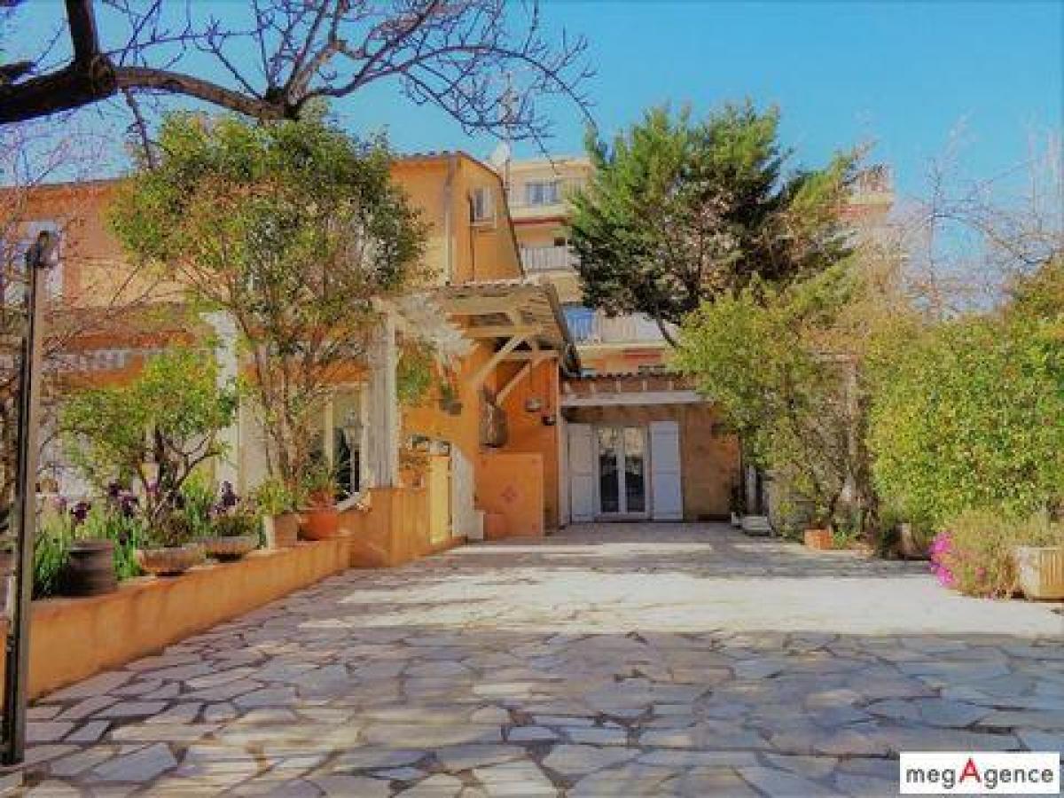 Picture of Home For Sale in Frejus, Cote d'Azur, France