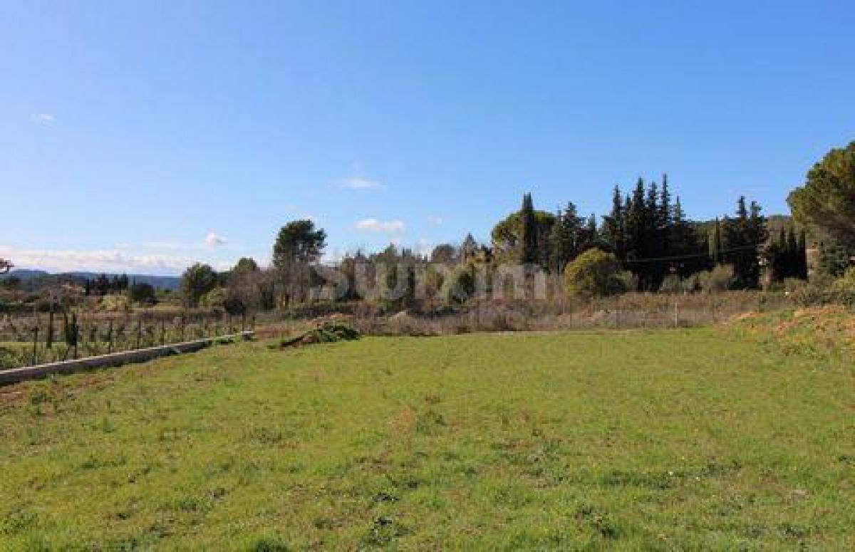 Picture of Home For Sale in Rnes, Provence-Alpes-Cote d'Azur, France