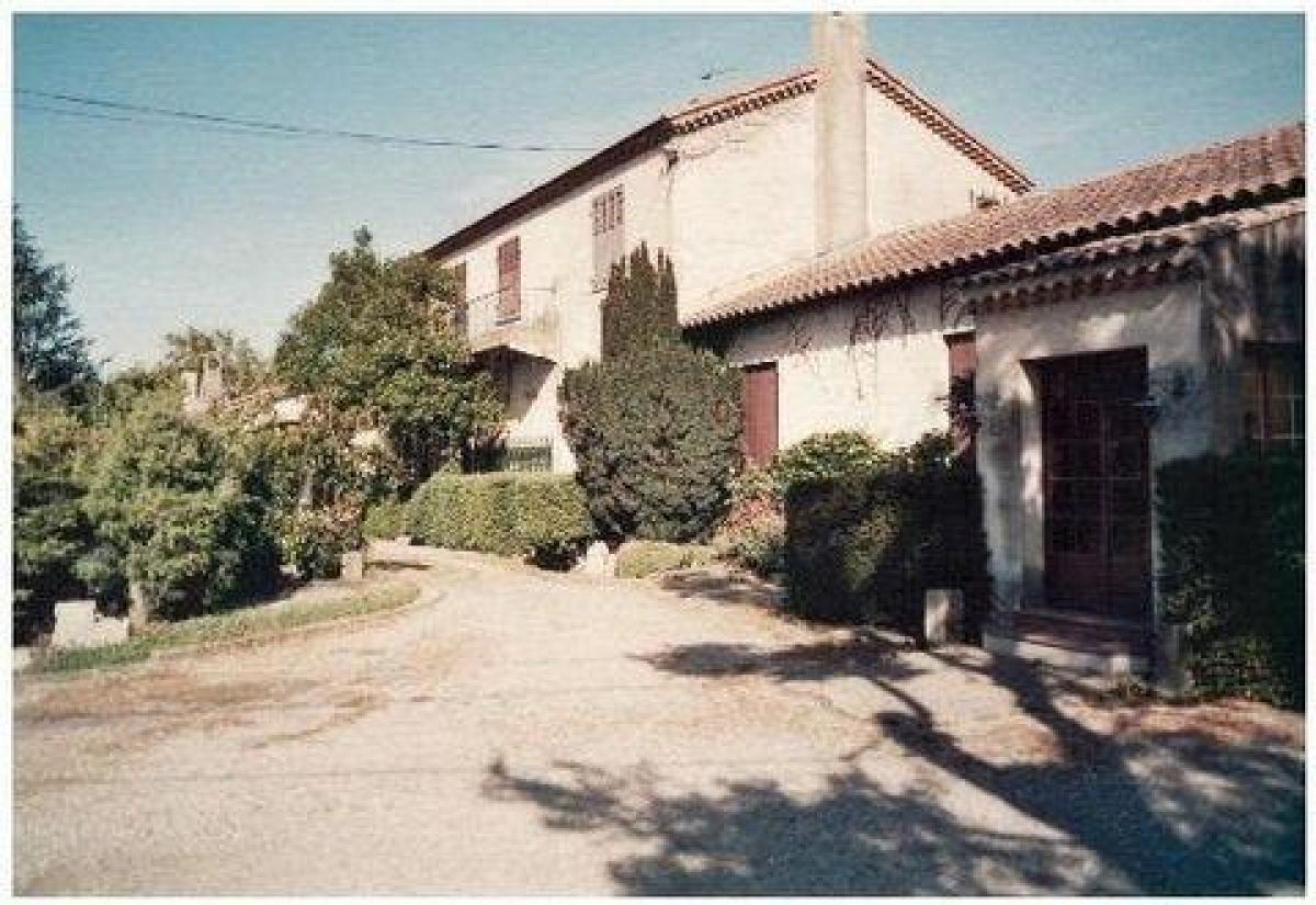 Picture of Home For Sale in Rognonas, Provence-Alpes-Cote d'Azur, France