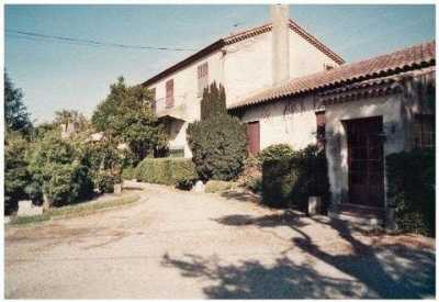Home For Sale in Rognonas, France