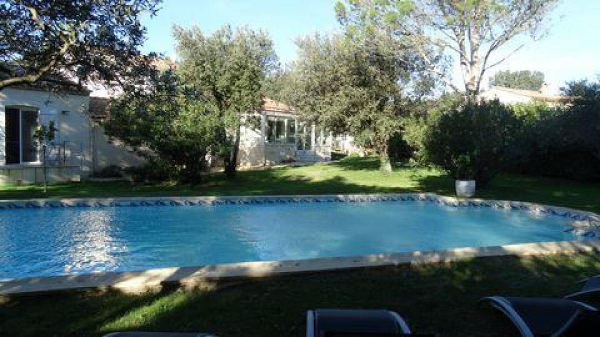Picture of Home For Sale in Uzes, Languedoc Roussillon, France