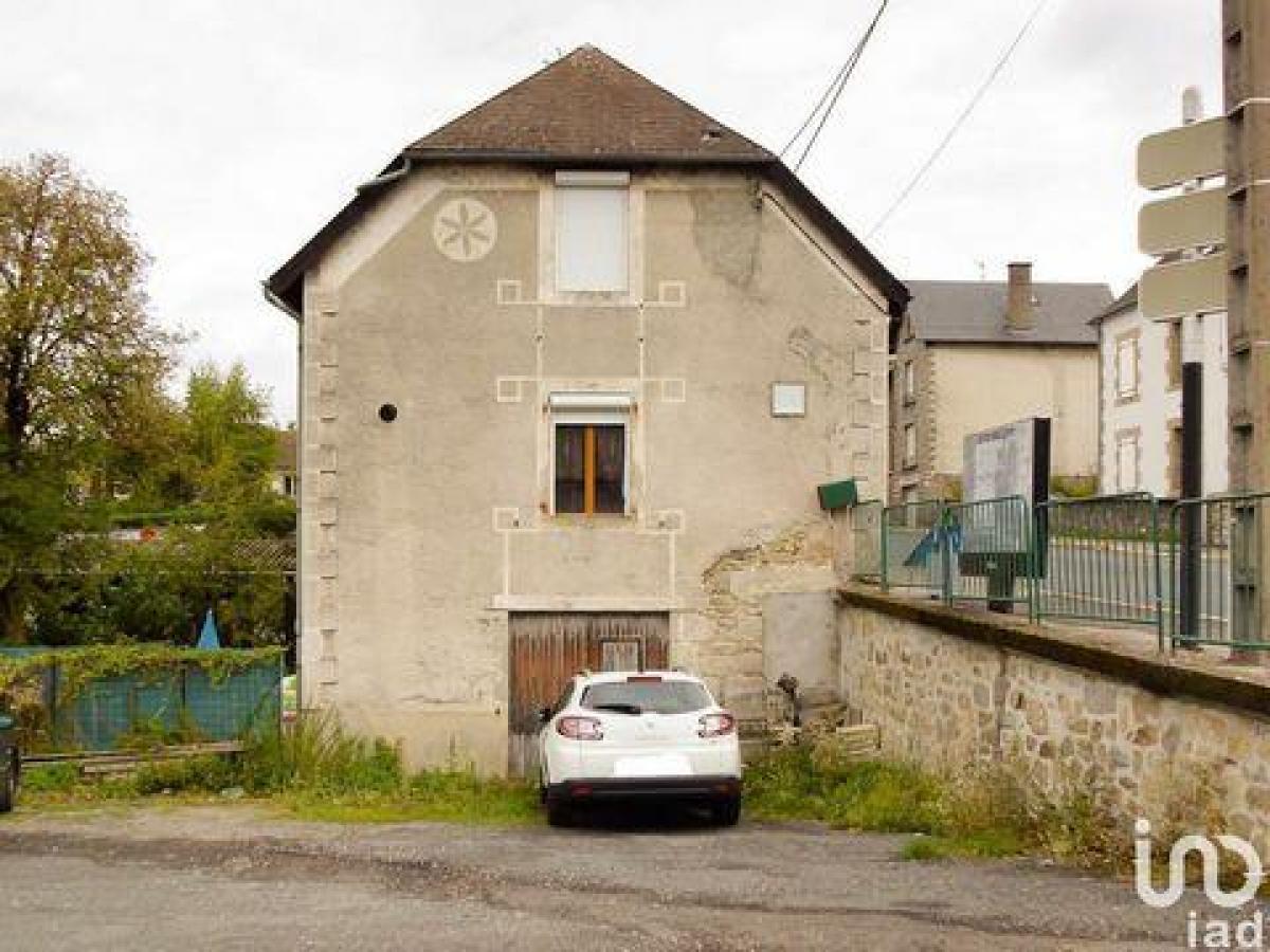 Picture of Home For Sale in Ussel, Limousin, France
