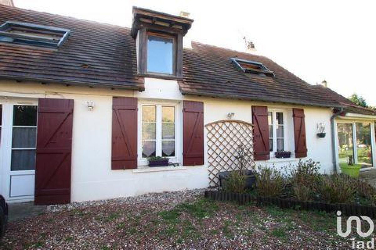 Picture of Home For Sale in Limours, Centre, France