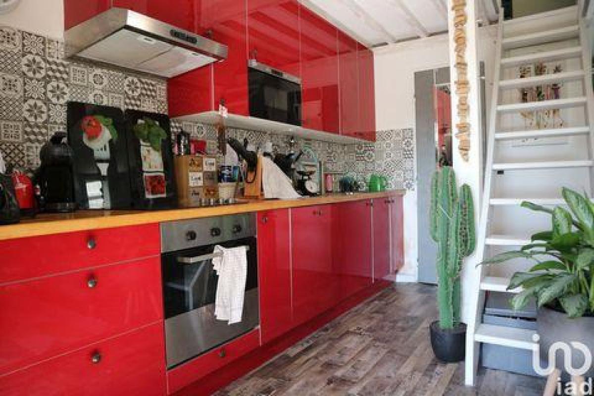 Picture of Home For Sale in Le Beausset, Provence-Alpes-Cote d'Azur, France