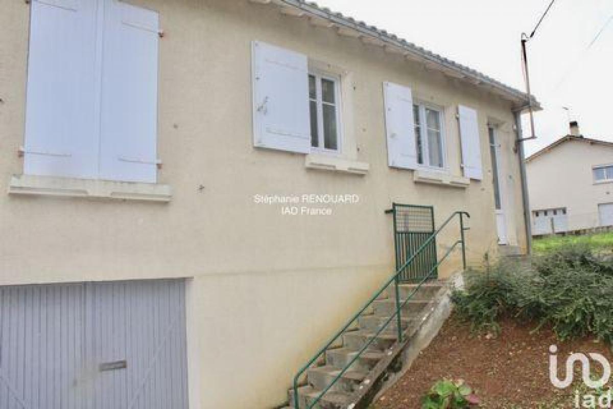 Picture of Home For Sale in La Chataigneraie, Pays De La Loire, France