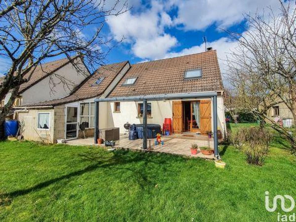 Picture of Home For Sale in Chambly, Picardie, France