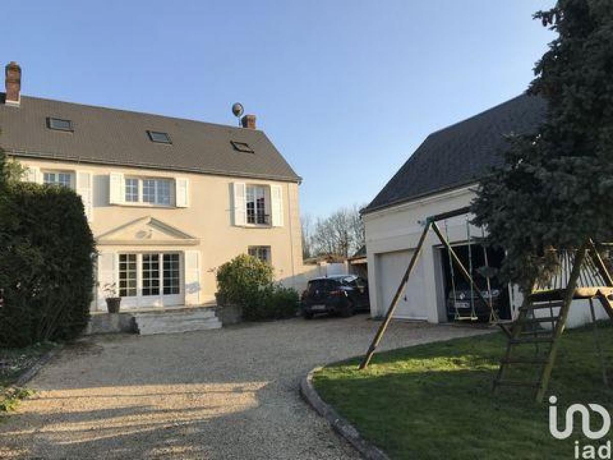 Picture of Home For Sale in Rambouillet, Picardie, France