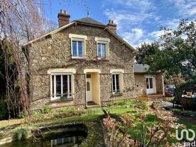 Home For Sale in Dourdan, France