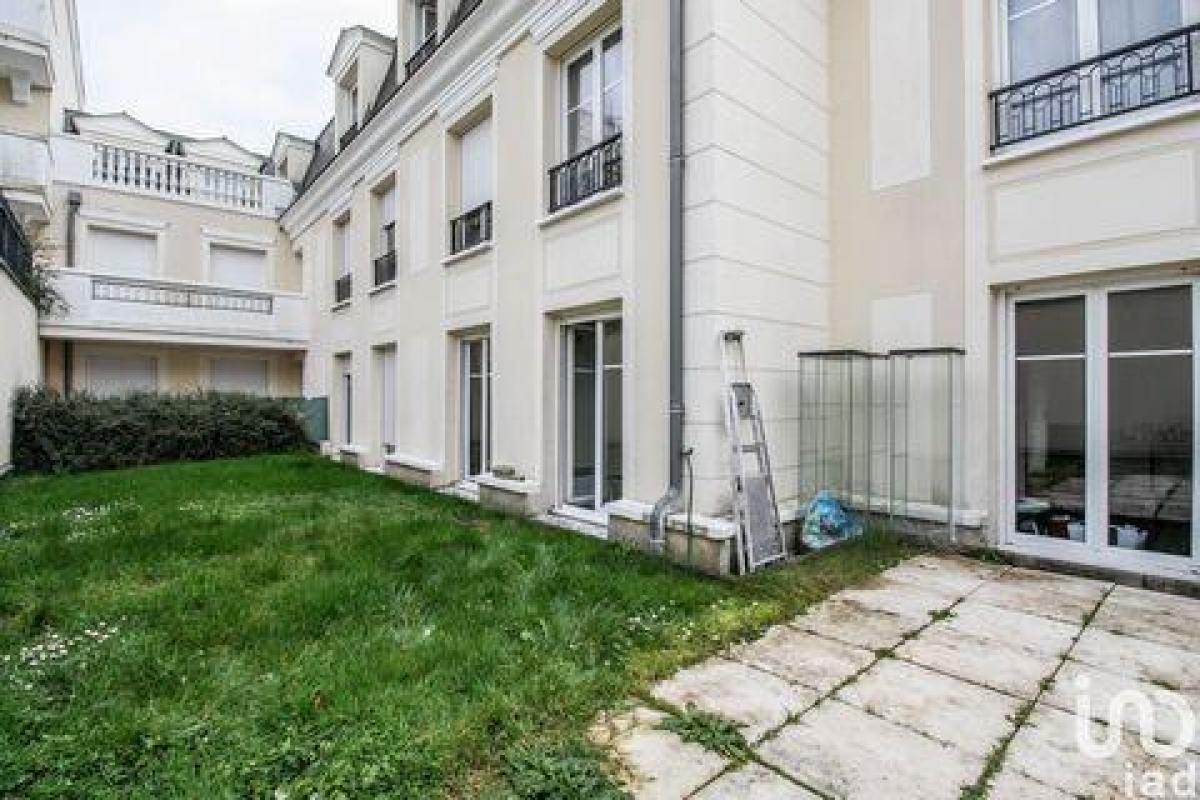 Picture of Condo For Sale in Osny, Picardie, France