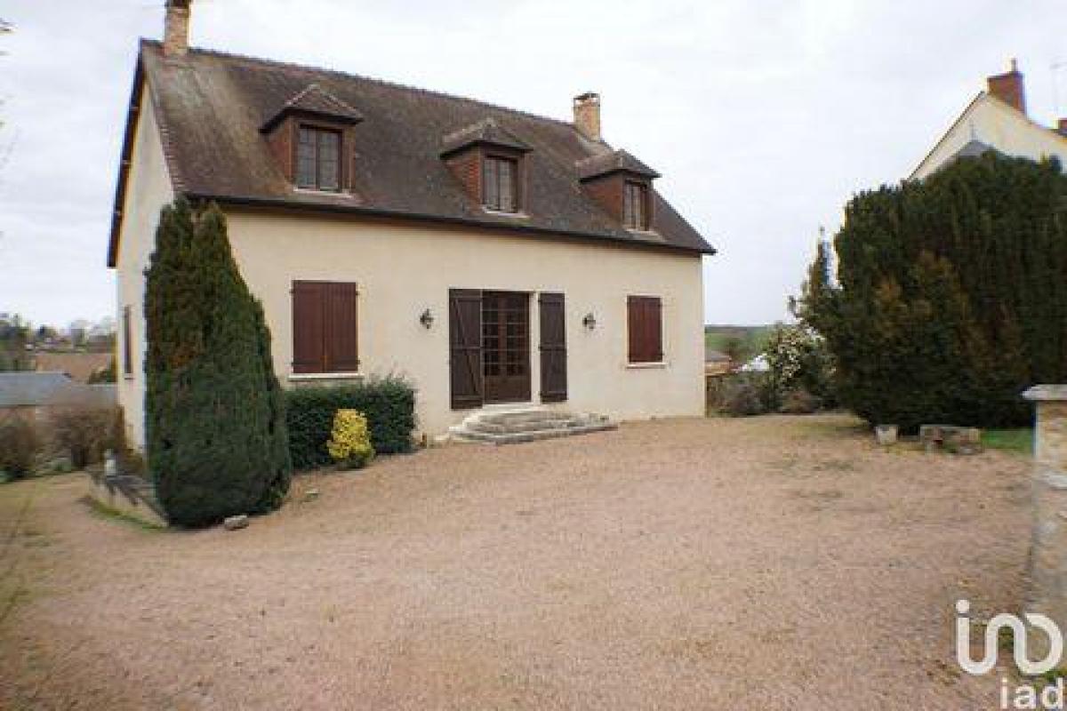Picture of Home For Sale in Moulins Engilbert, Bourgogne, France