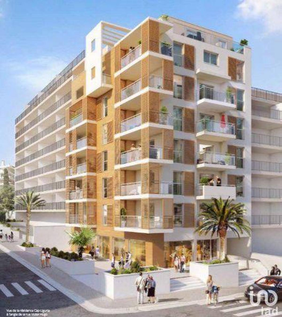 Picture of Condo For Sale in ROQUEBRUNE CAP MARTIN, Cote d'Azur, France