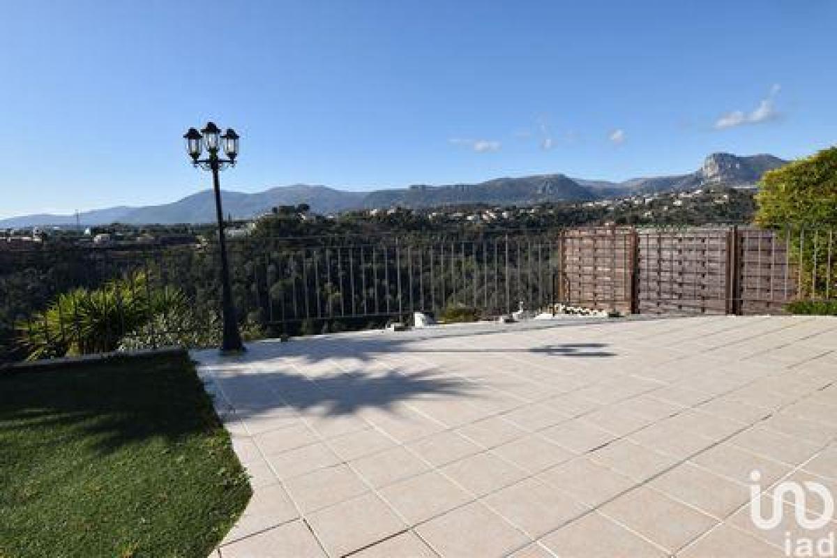 Picture of Home For Sale in La Gaude, Provence-Alpes-Cote d'Azur, France
