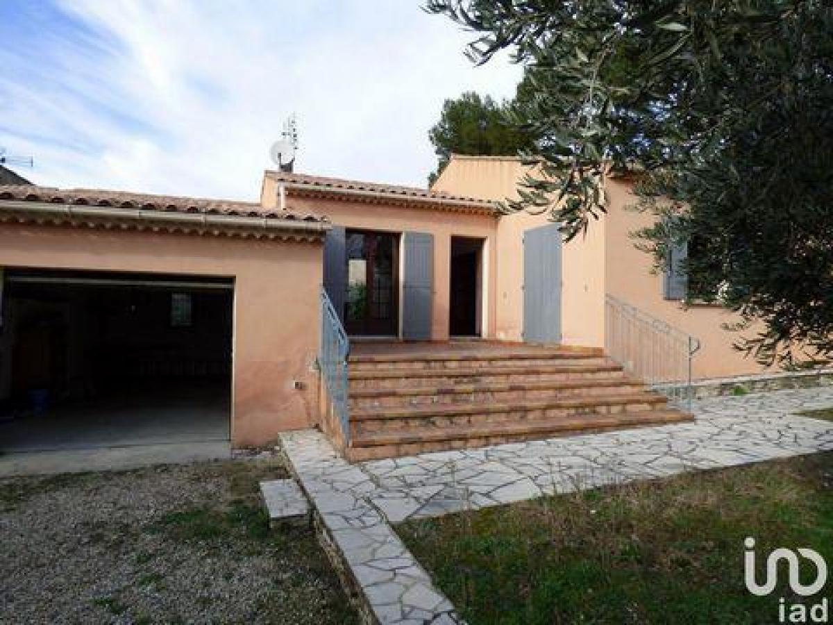 Picture of Home For Sale in Carpentras, Provence-Alpes-Cote d'Azur, France