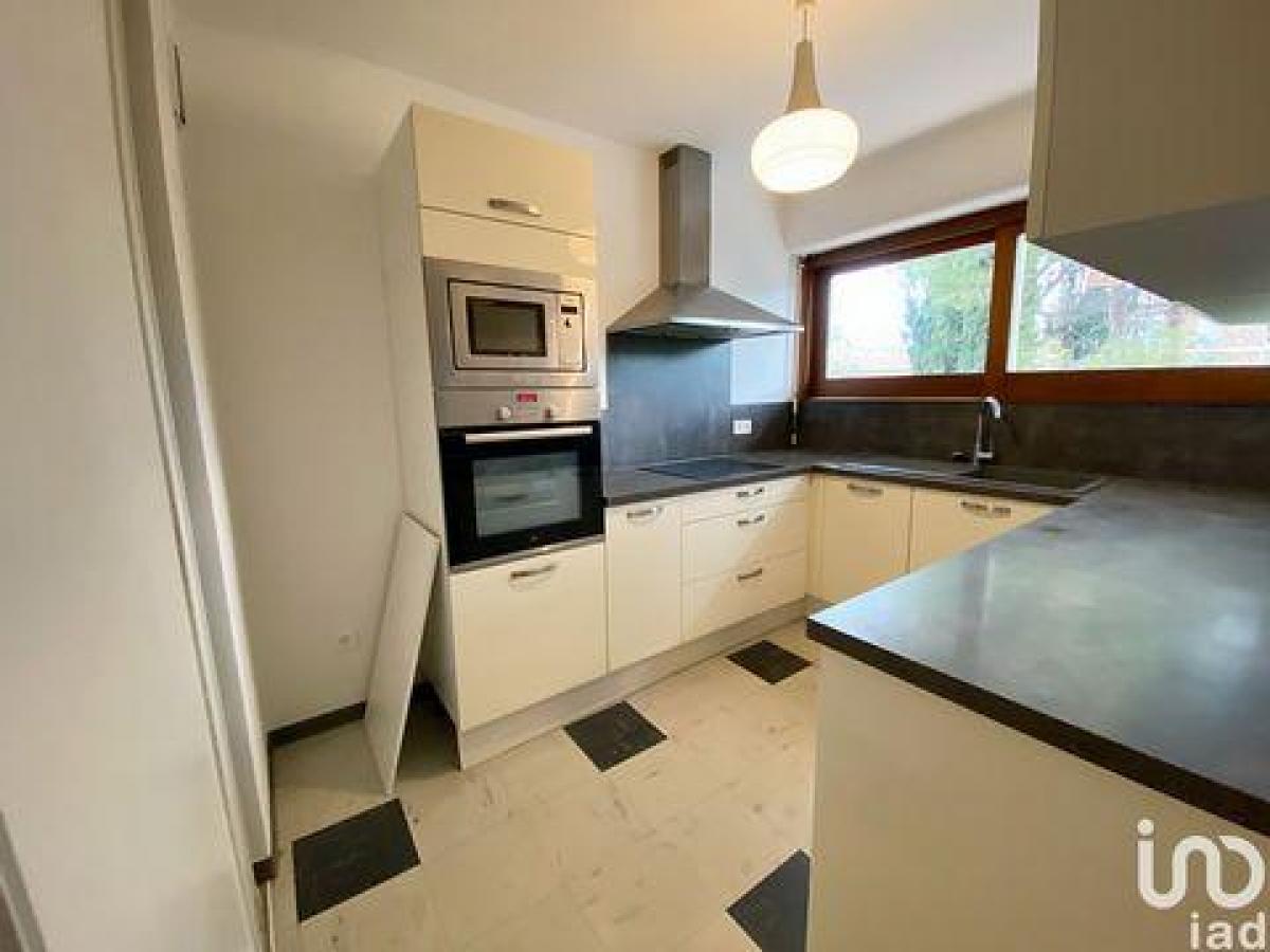 Picture of Condo For Sale in Draguignan, Provence-Alpes-Cote d'Azur, France