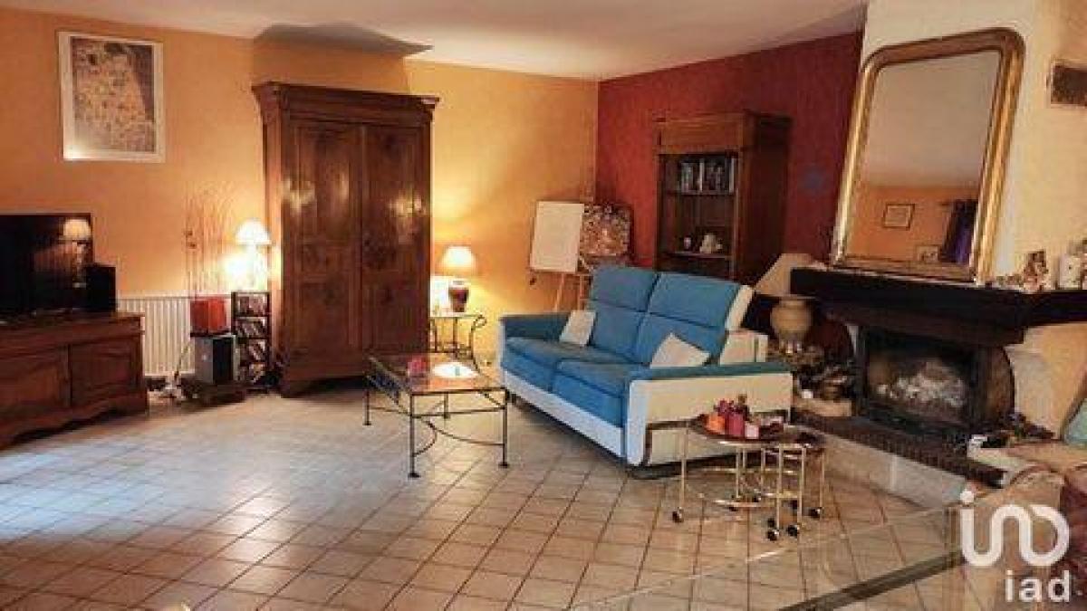 Picture of Home For Sale in Lormont, Aquitaine, France