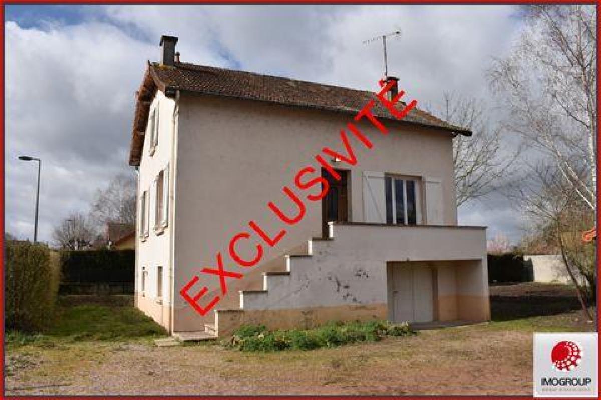 Picture of Home For Sale in Lapalisse, Auvergne, France