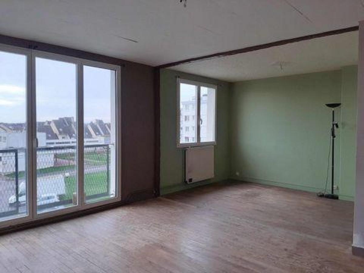 Picture of Condo For Sale in Beauvais, Picardie, France
