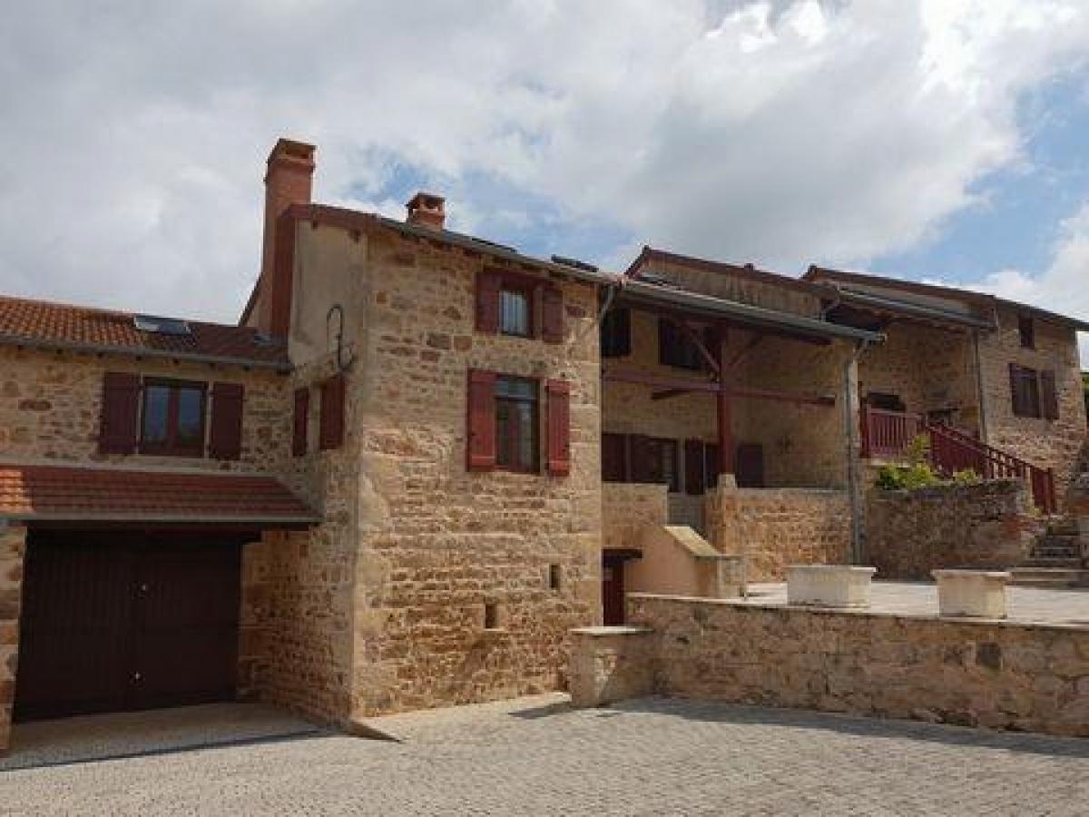 Picture of Home For Sale in Cluny, Bourgogne, France