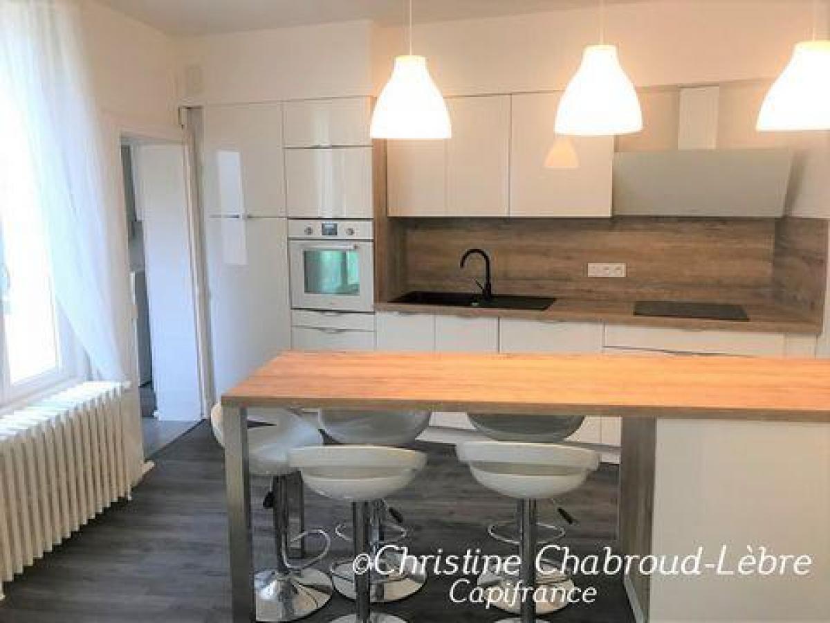 Picture of Home For Sale in Vichy, Auvergne, France