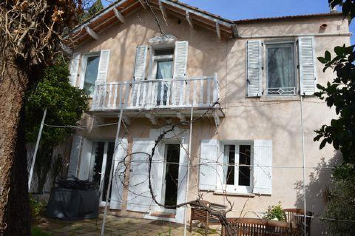 Picture of Home For Sale in Toulon, Provence-Alpes-Cote d'Azur, France