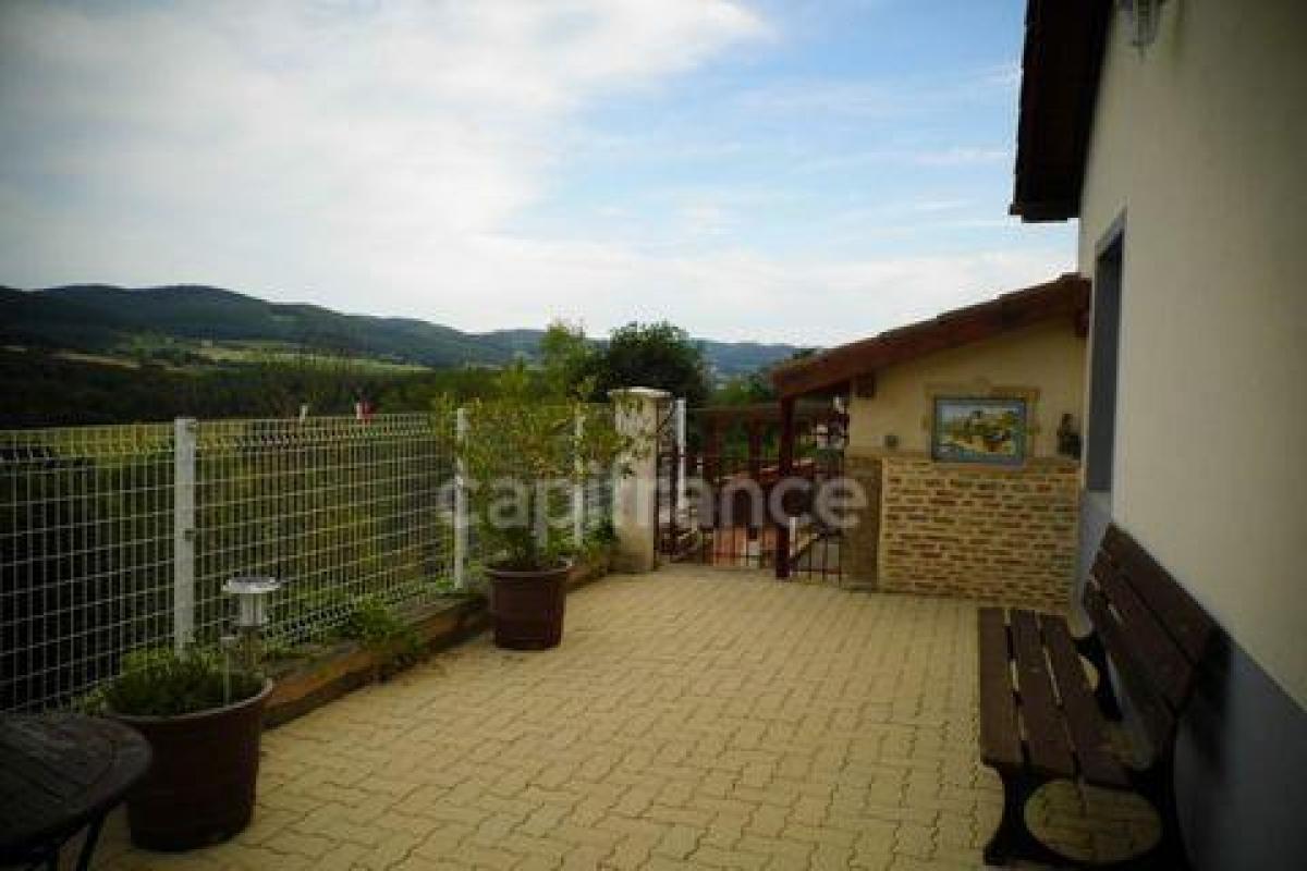 Picture of Home For Sale in Cluny, Bourgogne, France