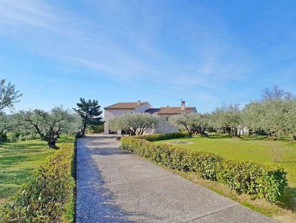 Picture of Home For Sale in Carpentras, Provence-Alpes-Cote d'Azur, France