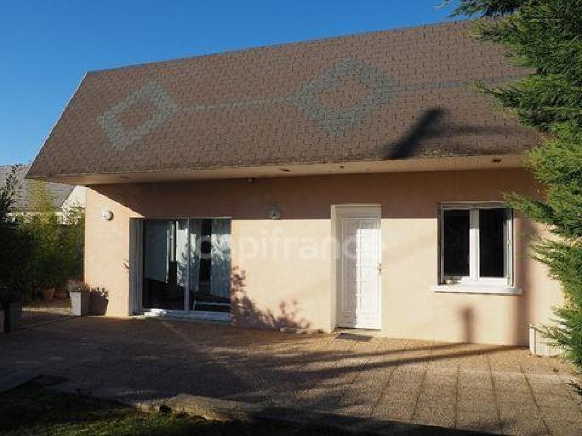 Picture of Home For Sale in Rouvray, Centre, France