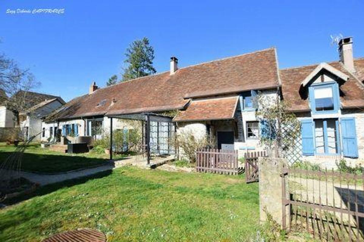 Picture of Home For Sale in Cluny, Bourgogne, France