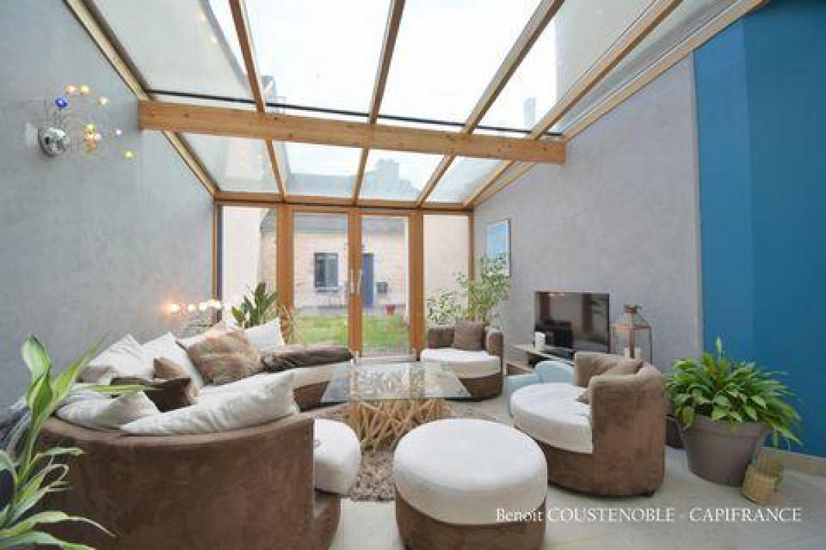 Picture of Home For Sale in Chablis, Bourgogne, France