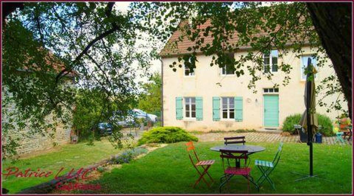 Picture of Home For Sale in Cluny, Bourgogne, France