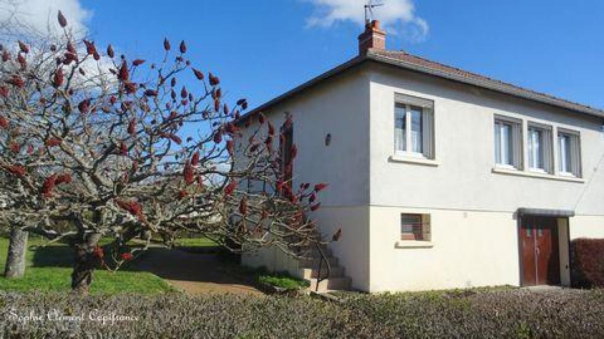 Picture of Home For Sale in Le Creusot, Bourgogne, France