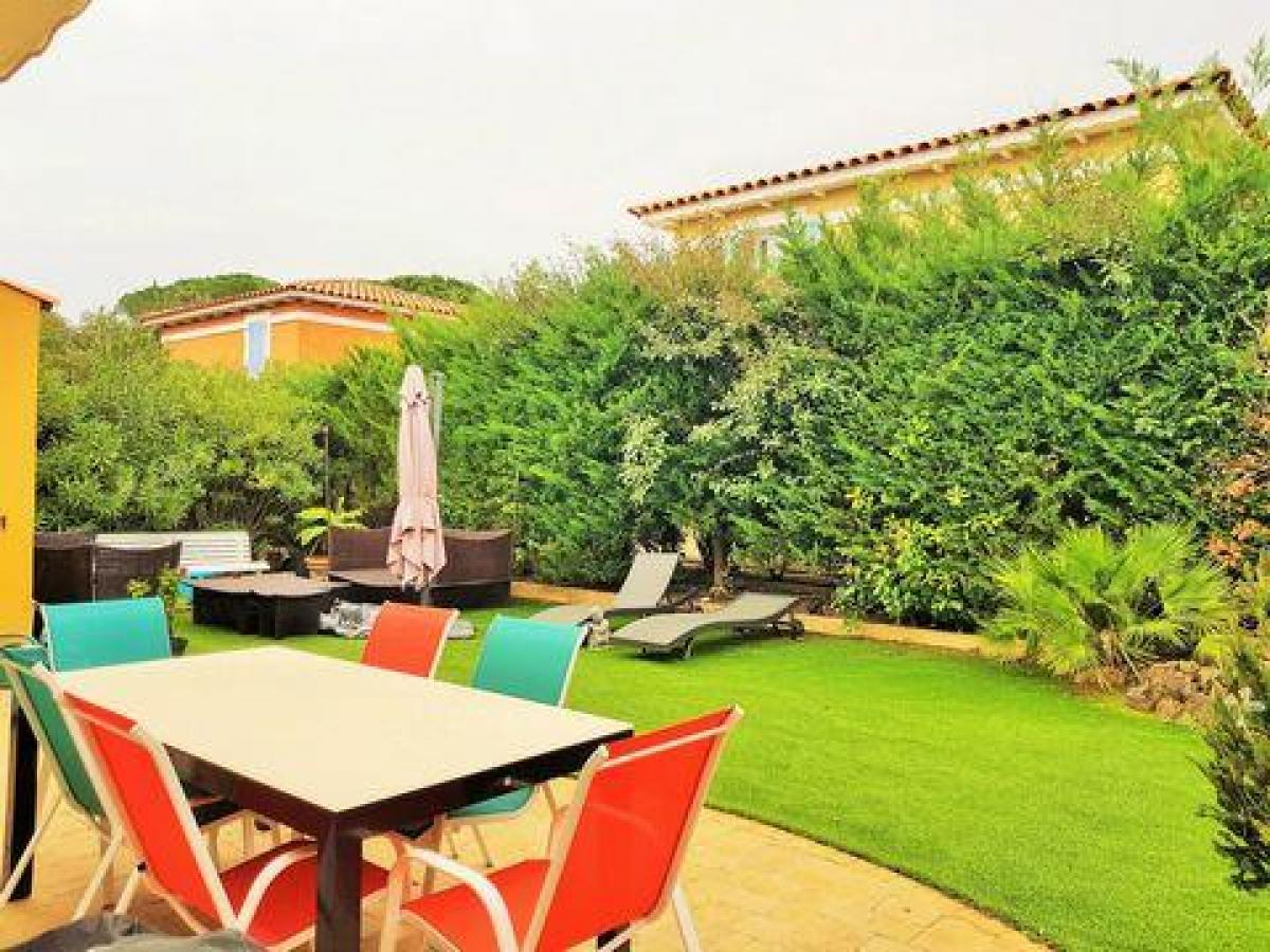 Picture of Home For Sale in Frejus, Cote d'Azur, France