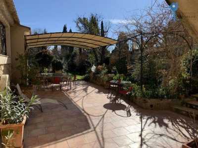 Home For Sale in Cadenet, France
