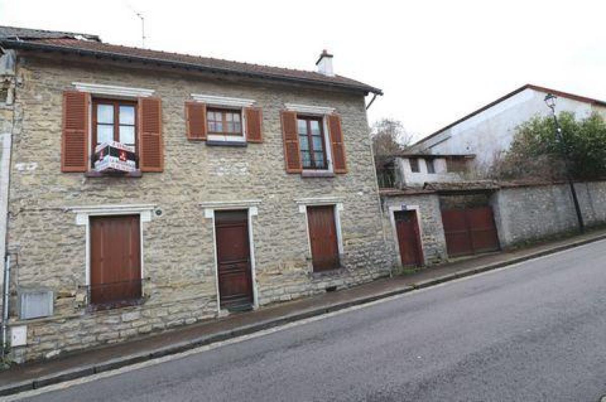 Picture of Home For Sale in Maule, Centre, France