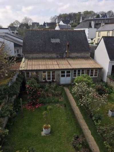 Retail For Sale in Pontivy, France