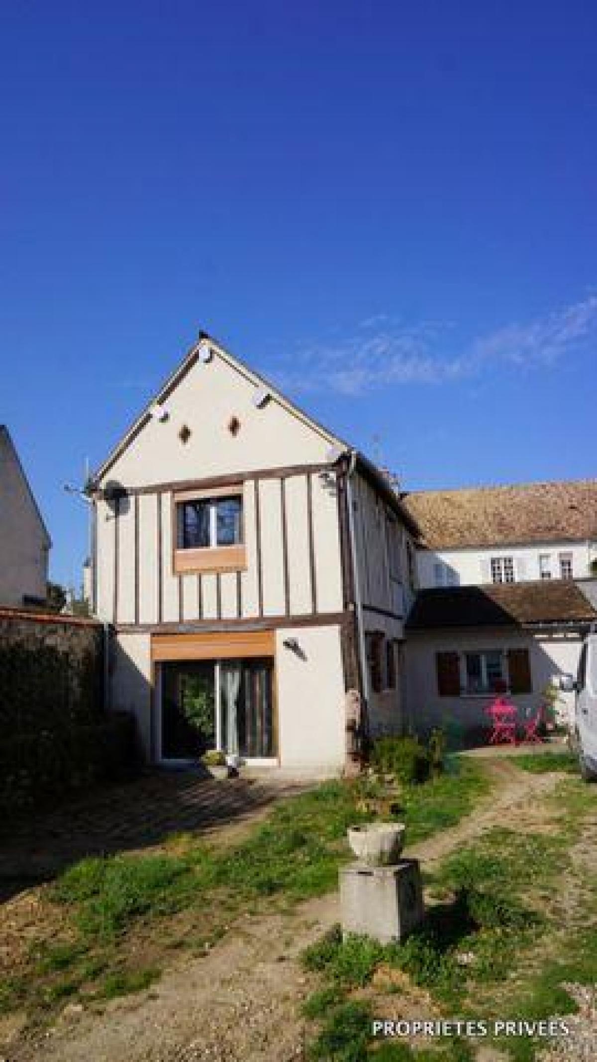 Picture of Home For Sale in Anet, Centre, France