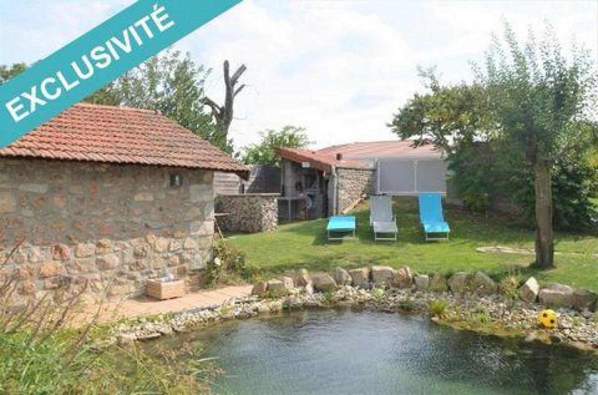 Picture of Home For Sale in Yssingeaux, Auvergne, France