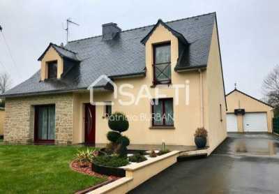 Home For Sale in Questembert, France