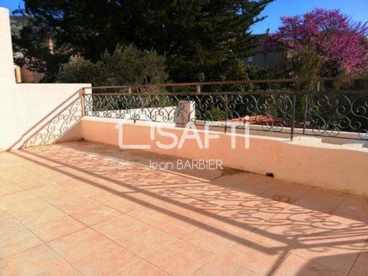 Picture of Home For Sale in Toulon, Provence-Alpes-Cote d'Azur, France