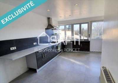 Home For Sale in Saint-Quentin, France