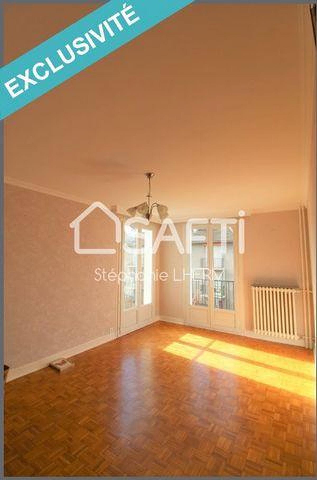 Picture of Apartment For Sale in Aurillac, Auvergne, France