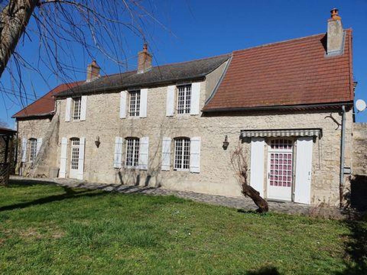 Picture of Farm For Sale in Vichy, Auvergne, France